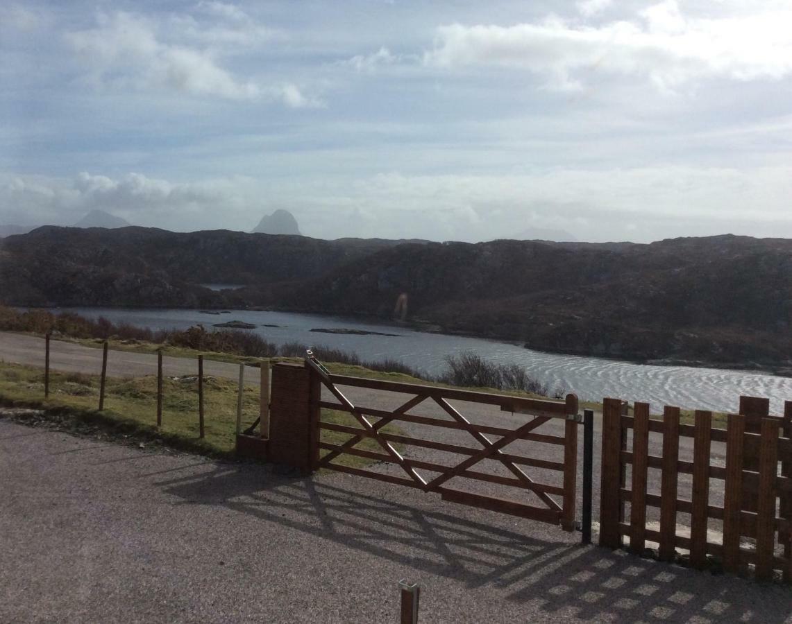 Achmelvich View Self Catering Apartment Lochinver Exterior photo